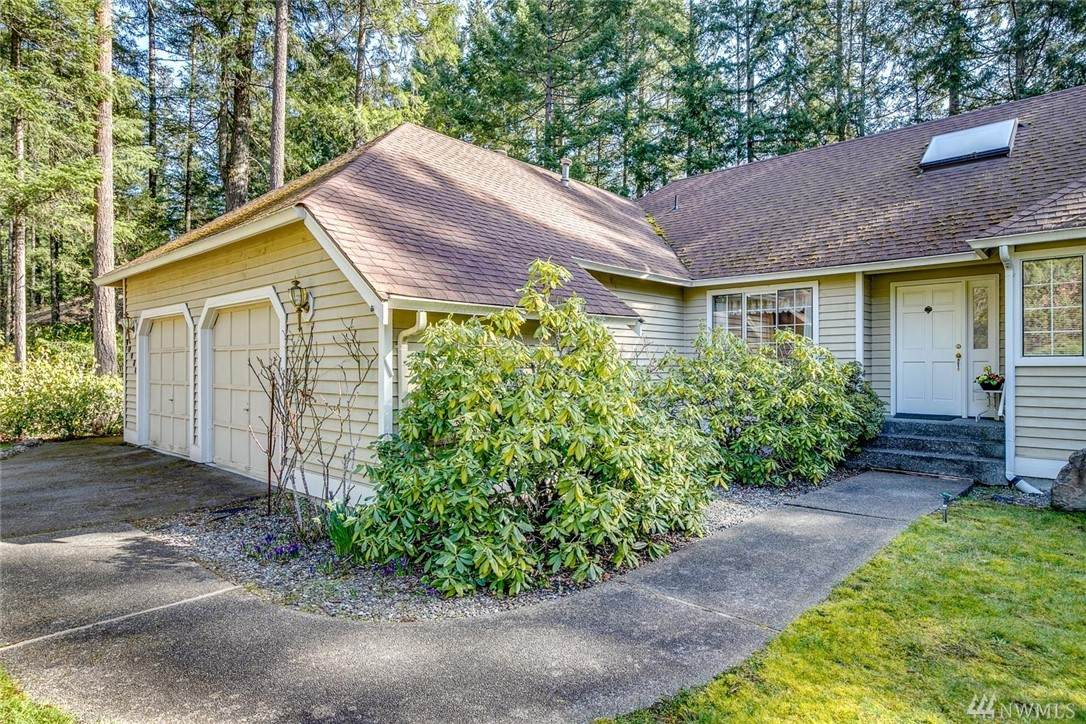 10418 Leeway Ave - Photo 1