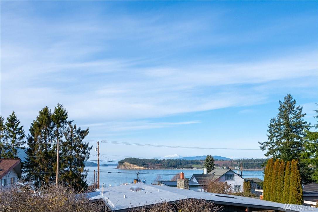 3008 2ND Street - Photo 1