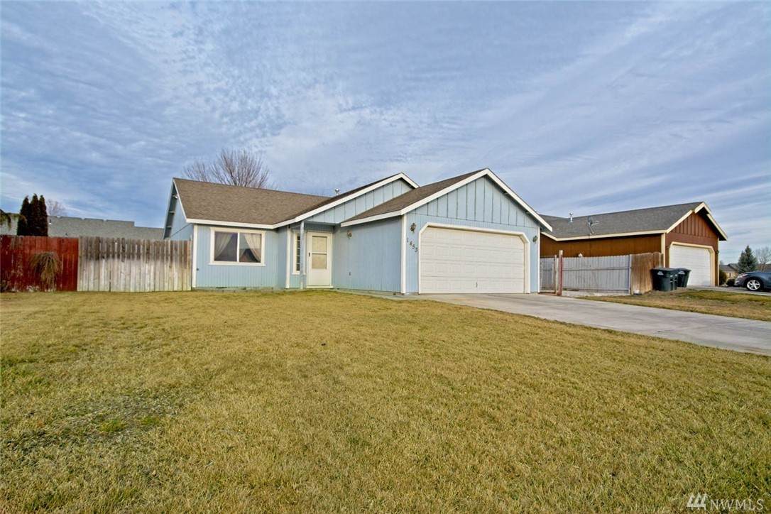 1453 Cougar Dr - Photo 1