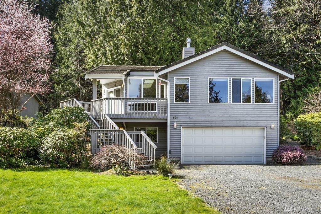 464 Montgomery Lane - Photo 1