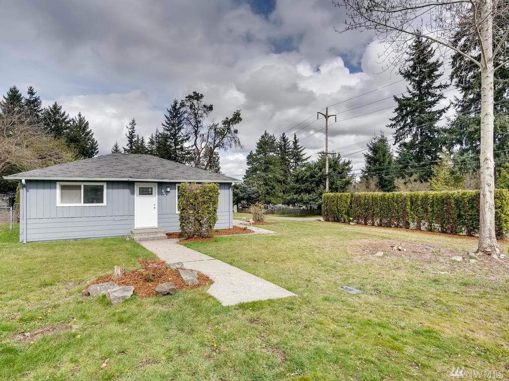 344 184 St - Photo 1