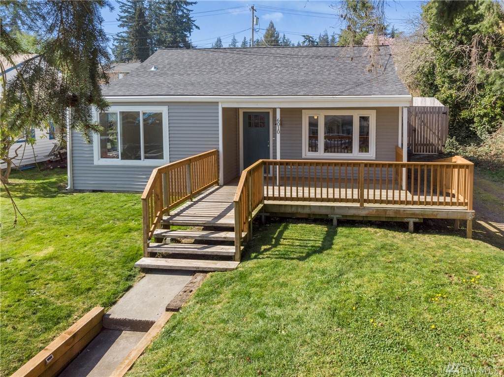 6010 Oakes Ave - Photo 1