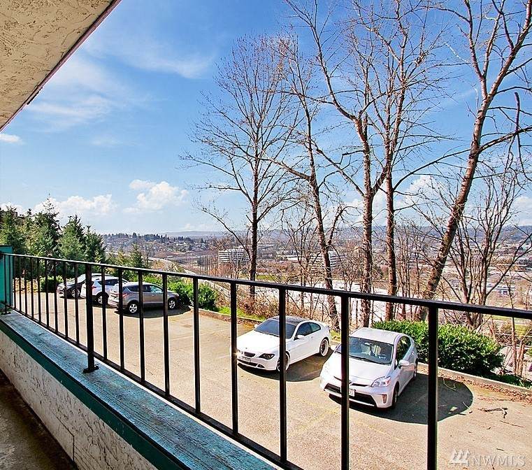 629 Cedar Ave - Photo 1