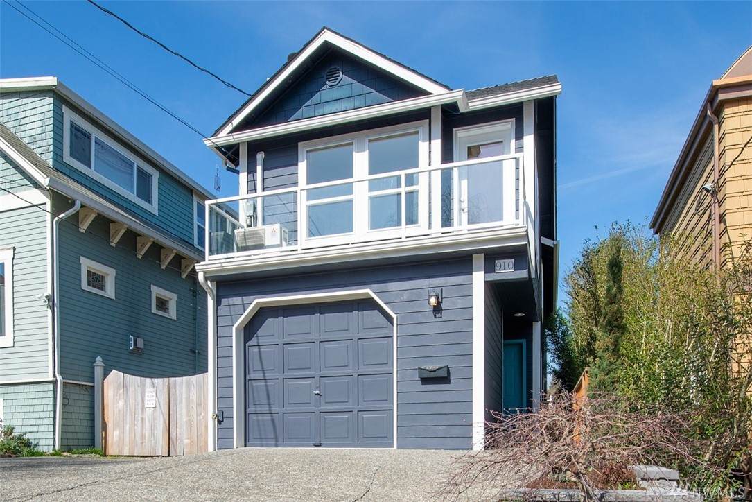 910 83rd - Photo 1