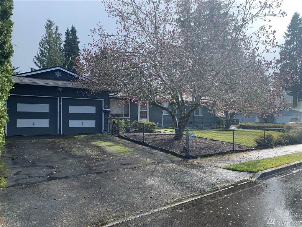 1814 35th Wy - Photo 1