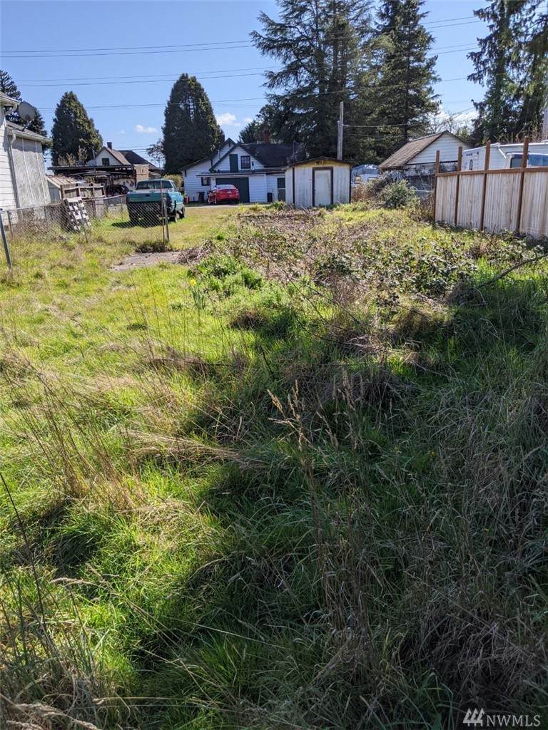615 Martin St - Photo 1