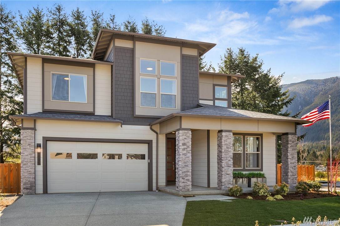 1385 Salish Avenue - Photo 1