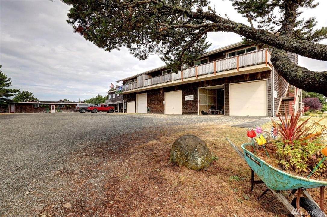 1611 Ocean Beach Boulevard - Photo 1