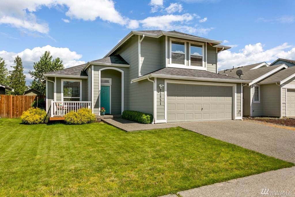 15851 Lakeview Ave - Photo 1