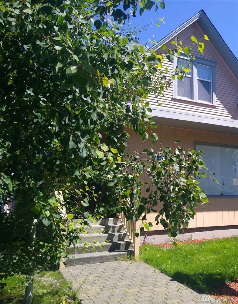 141 Victoria Avenue - Photo 1
