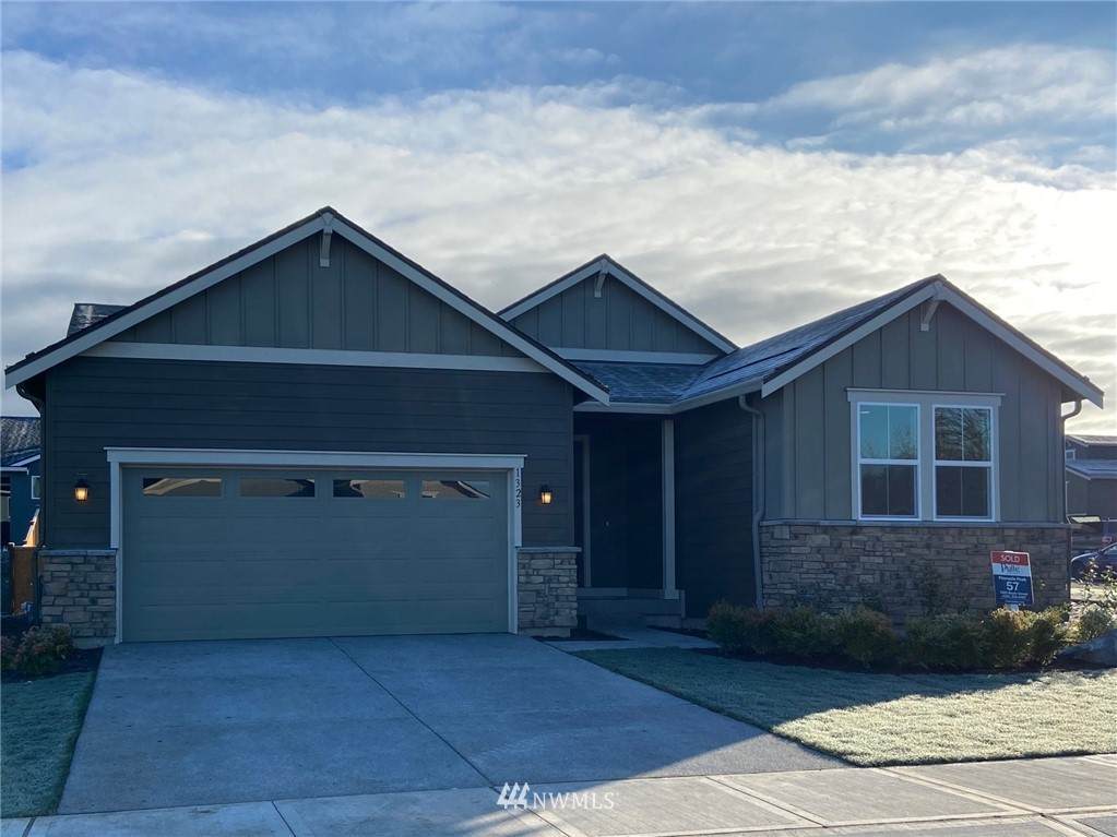 1323 Boyle Street - Photo 1