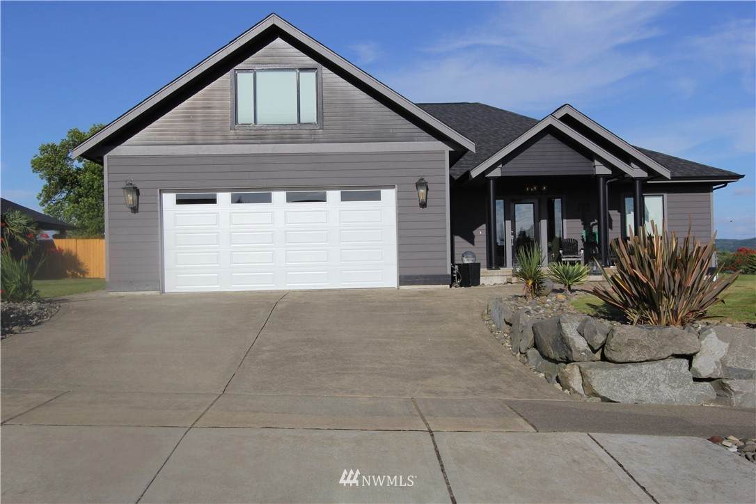200 Hemlock Street - Photo 1