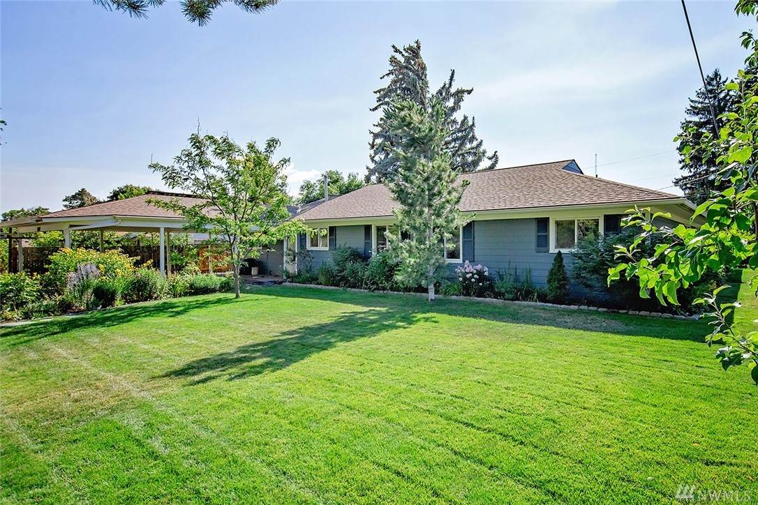 1007 Vista Rd - Photo 1