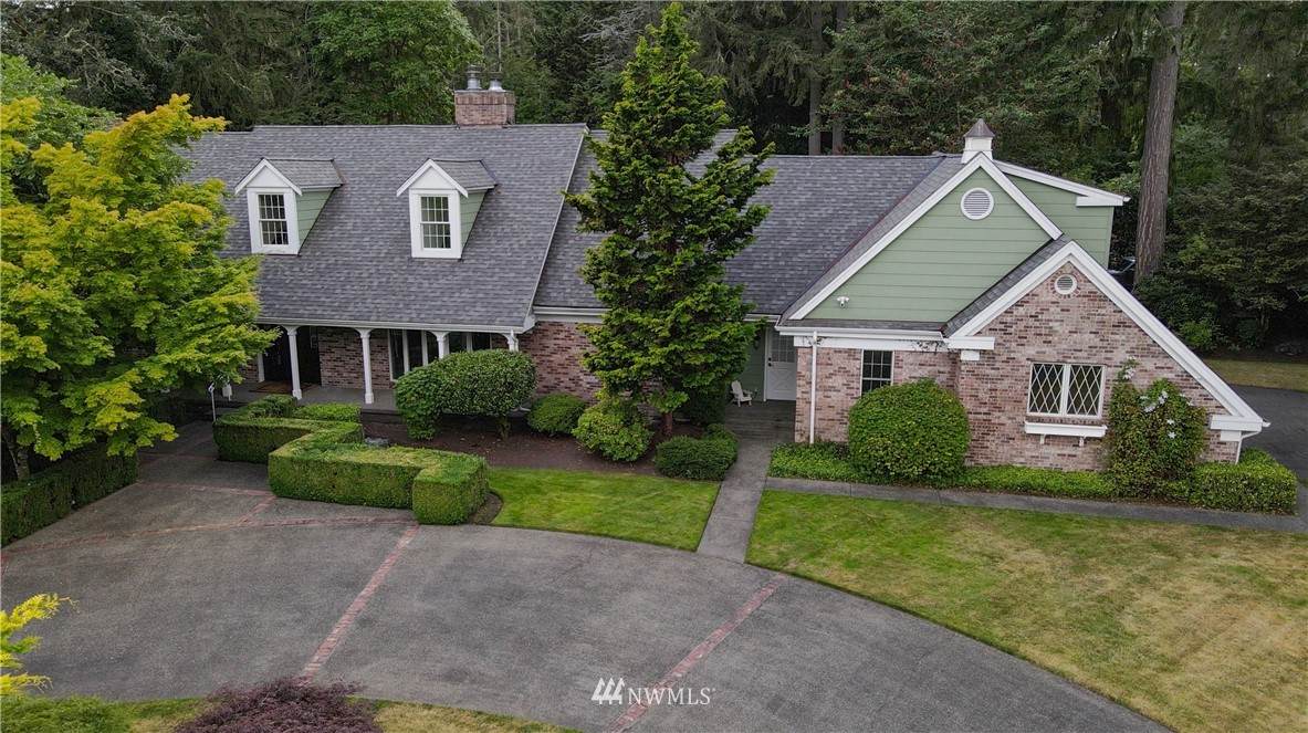 110 Country Club Circle - Photo 1