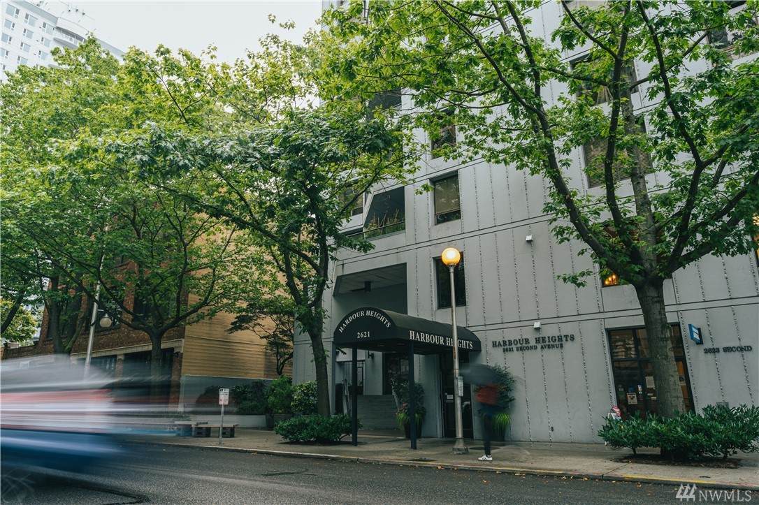 2621 2nd Avenue - Photo 1