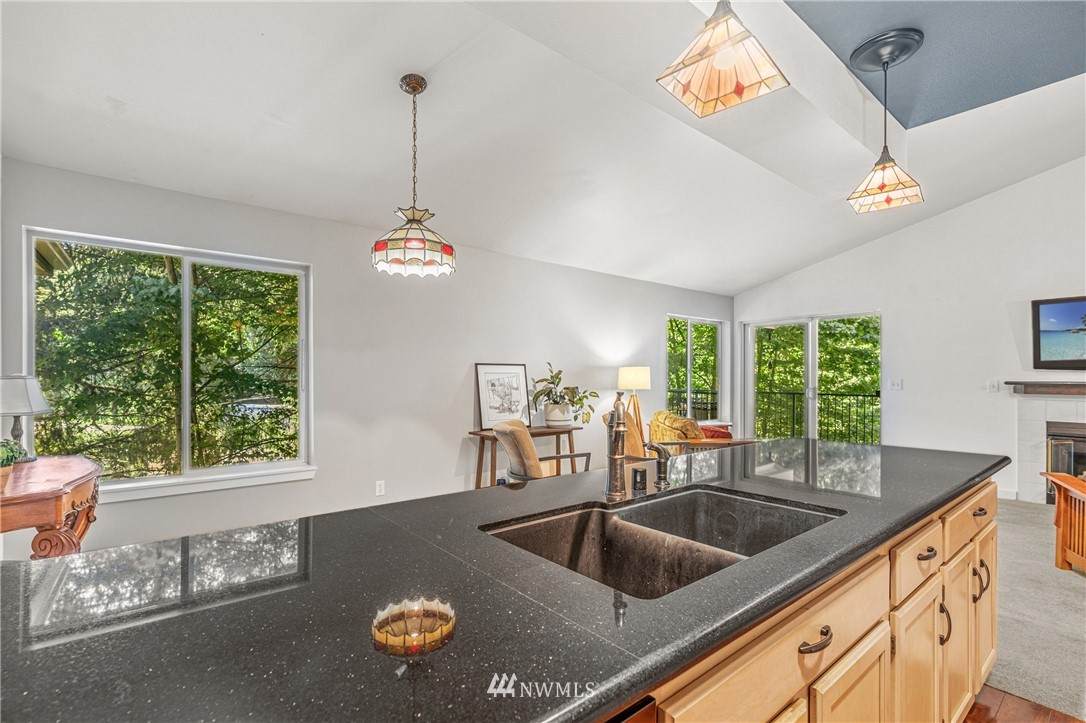 405 Newport Way - Photo 1