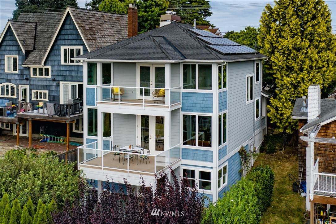 2537 28th Avenue - Photo 1