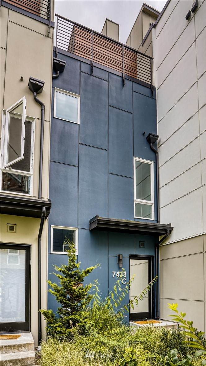 7433 4Th Avenue - Photo 1