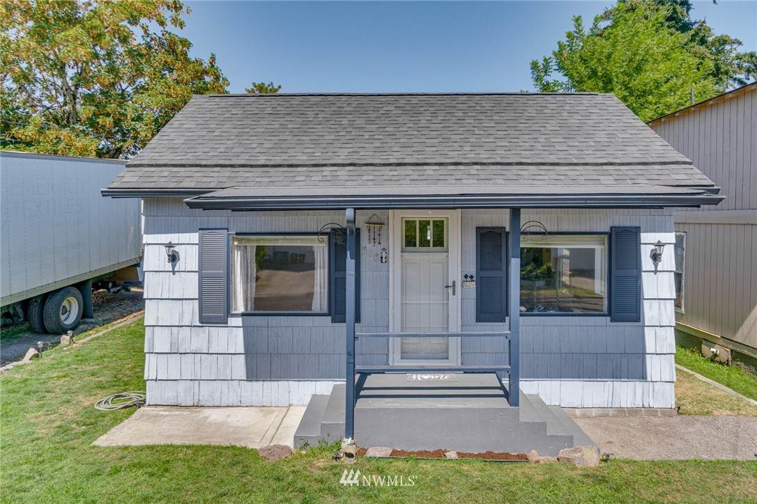 508 16th Street - Photo 1
