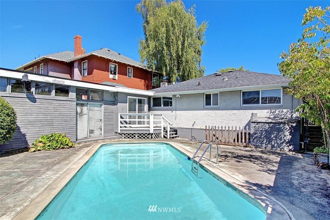 2523 31st Avenue - Photo 1