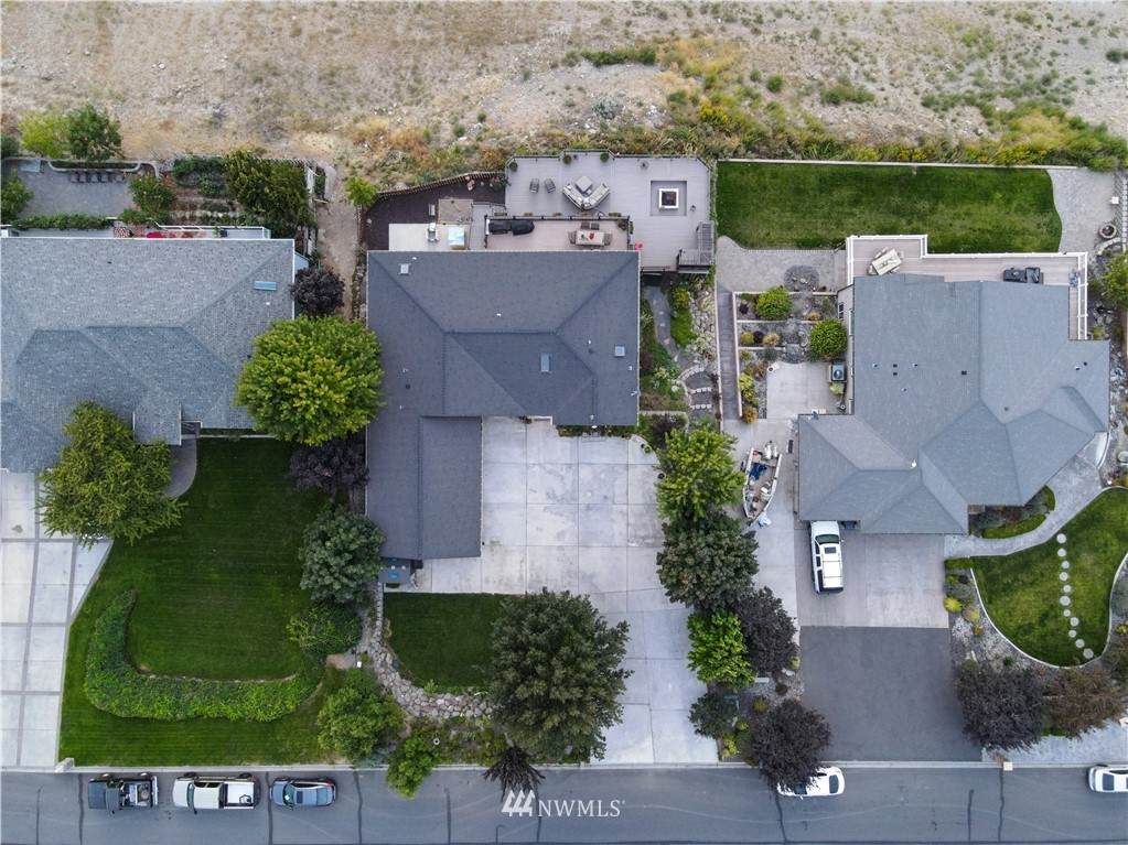 496 Viewmont Drive - Photo 1