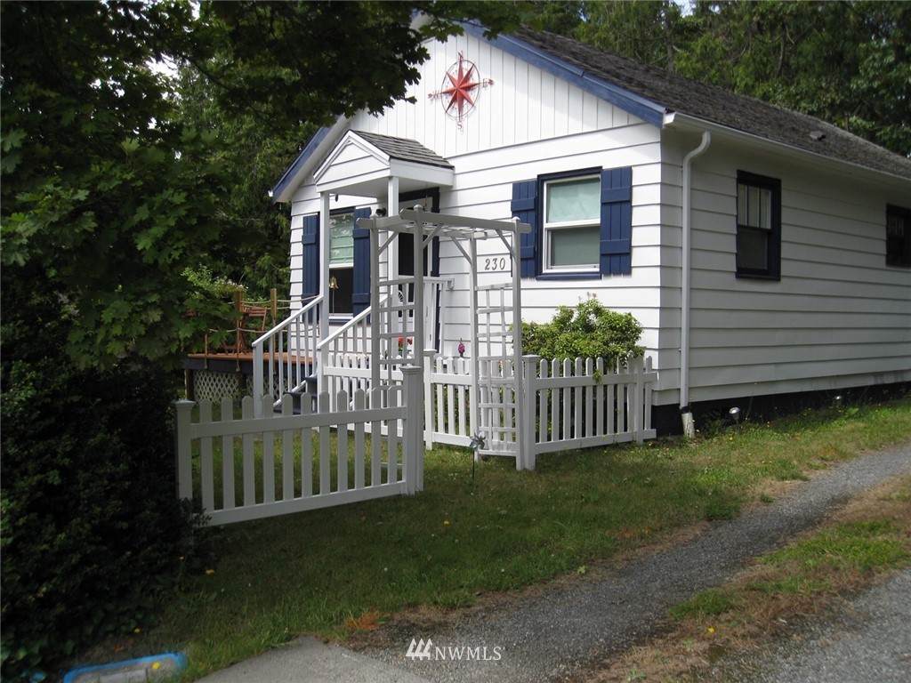 230 Grover Street - Photo 1