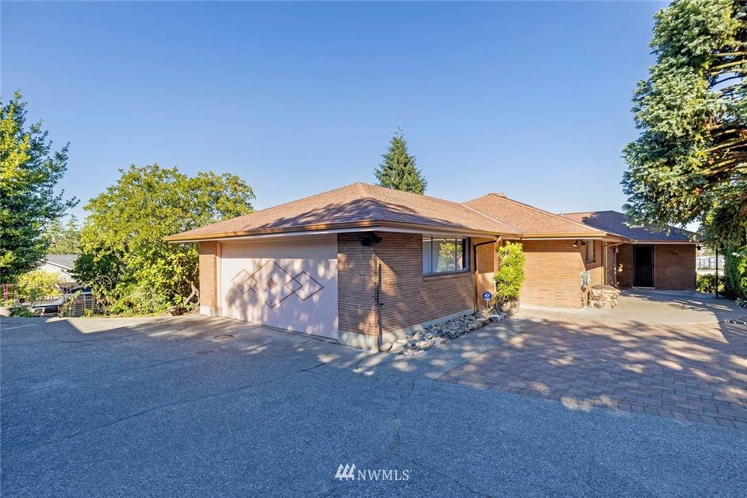 3247 23rd Avenue - Photo 1