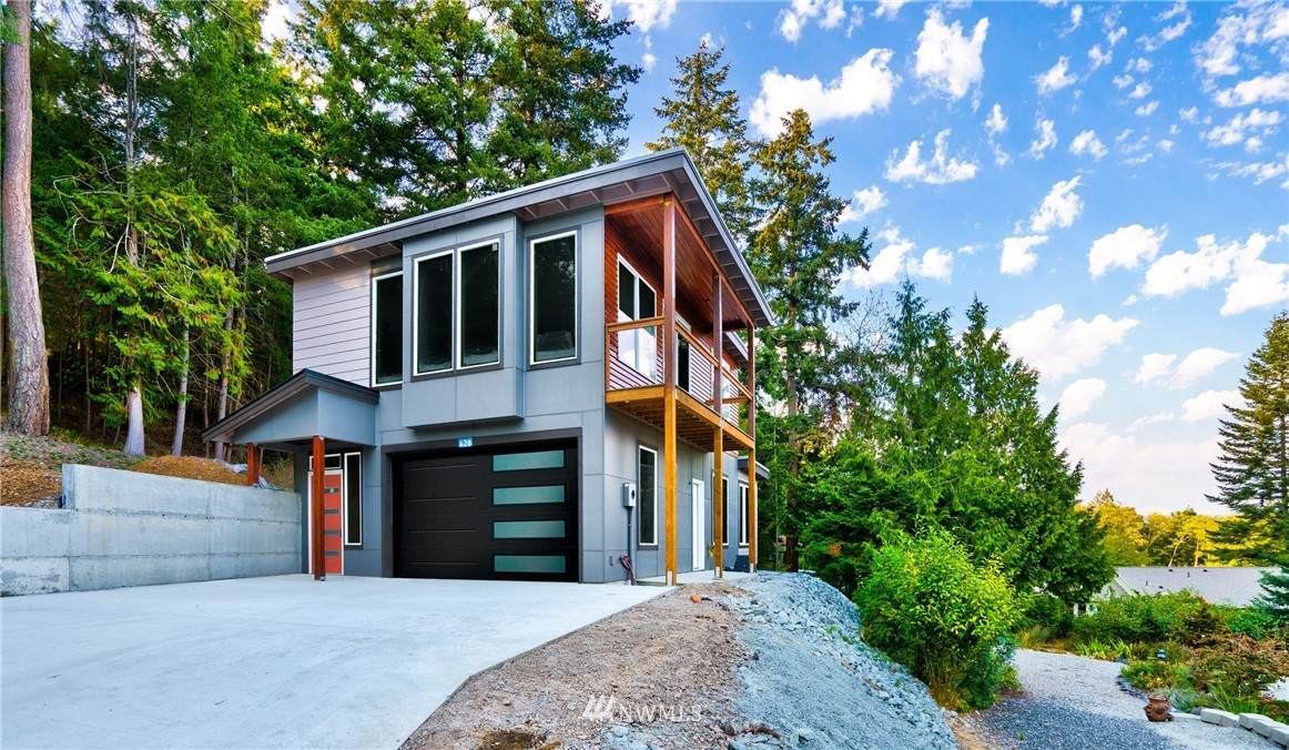 628 Shushwap Lane - Photo 1