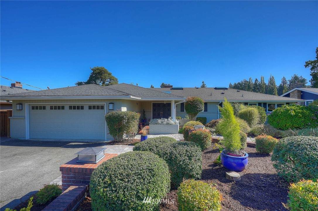 9025 Lake Steilacoom Pt Road - Photo 1