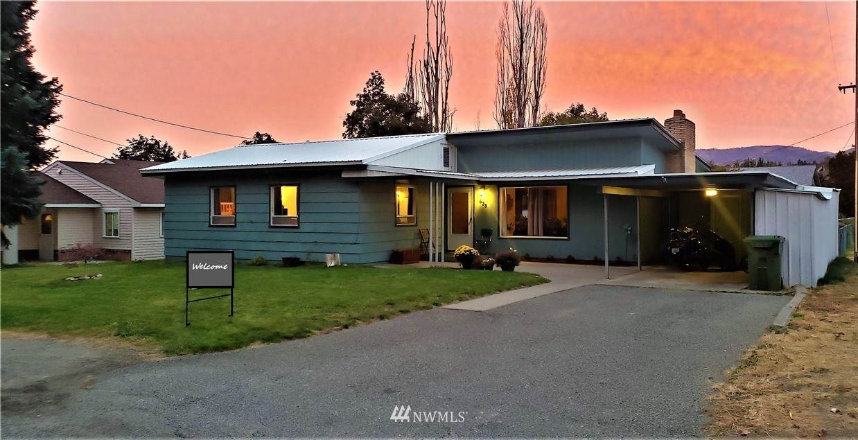 635 Kenwood Street - Photo 1