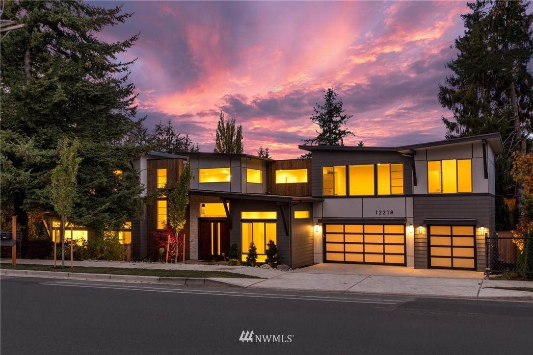12218 80th Street - Photo 1