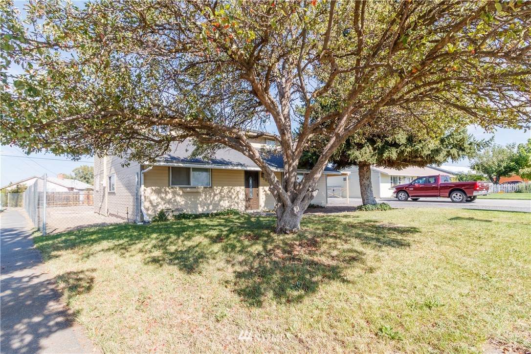 732 Fairbanks Drive - Photo 1