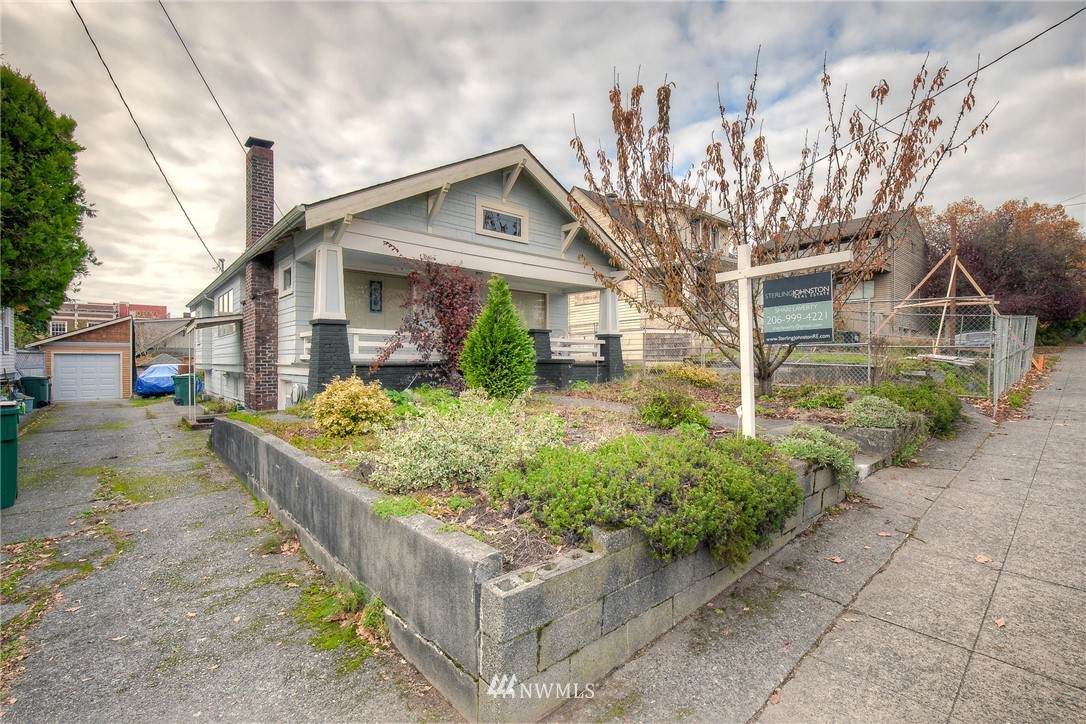 4119 Wallingford Avenue - Photo 1
