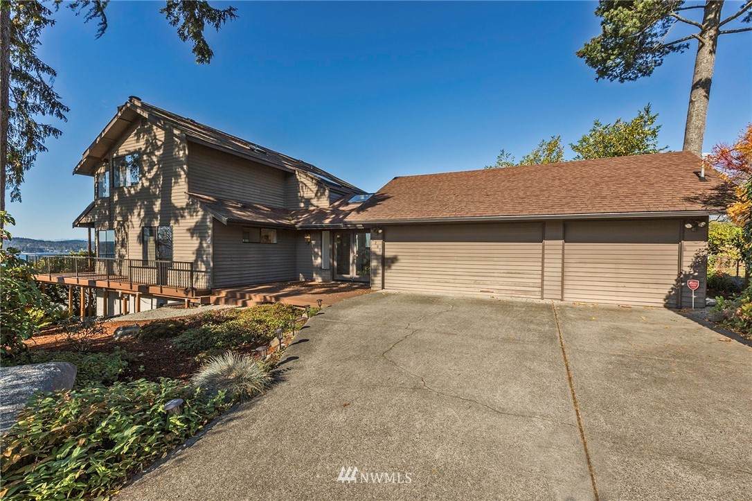 9209 31st Street - Photo 1