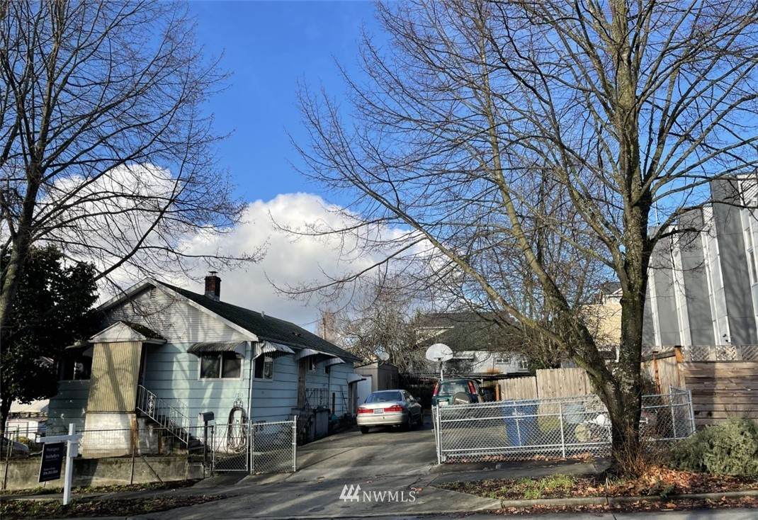 2212 Massachusetts Street - Photo 1