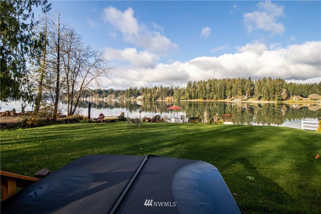 17217 Vaughn Road - Photo 1