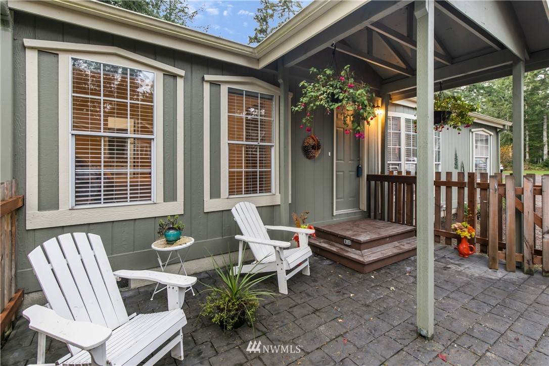 20 Squaxin Place - Photo 1