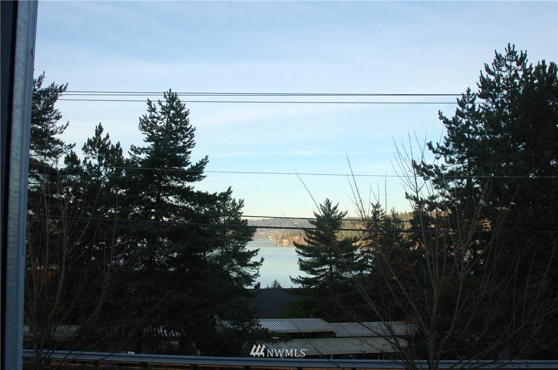 4179 W Lake Sammamish Parkway - Photo 1
