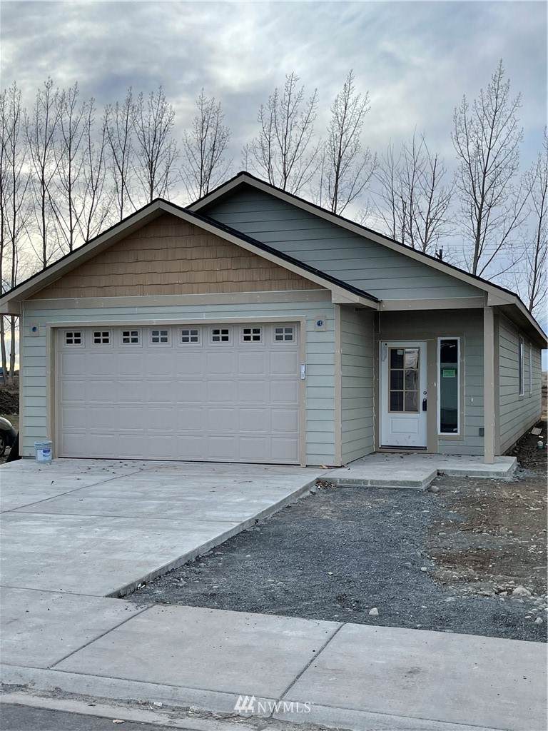 4044 Quinn Drive - Photo 1