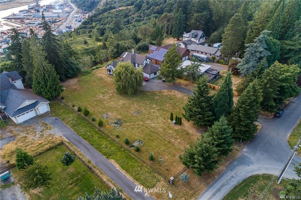 604 59th Avenue Ct - Photo 1