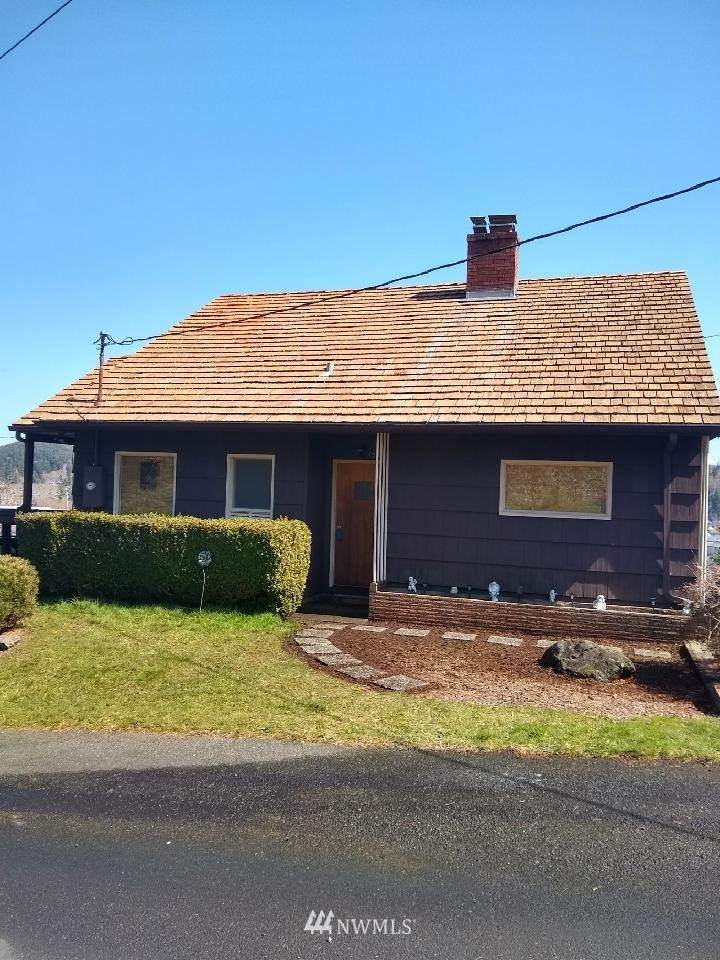 1306 C Street - Photo 1