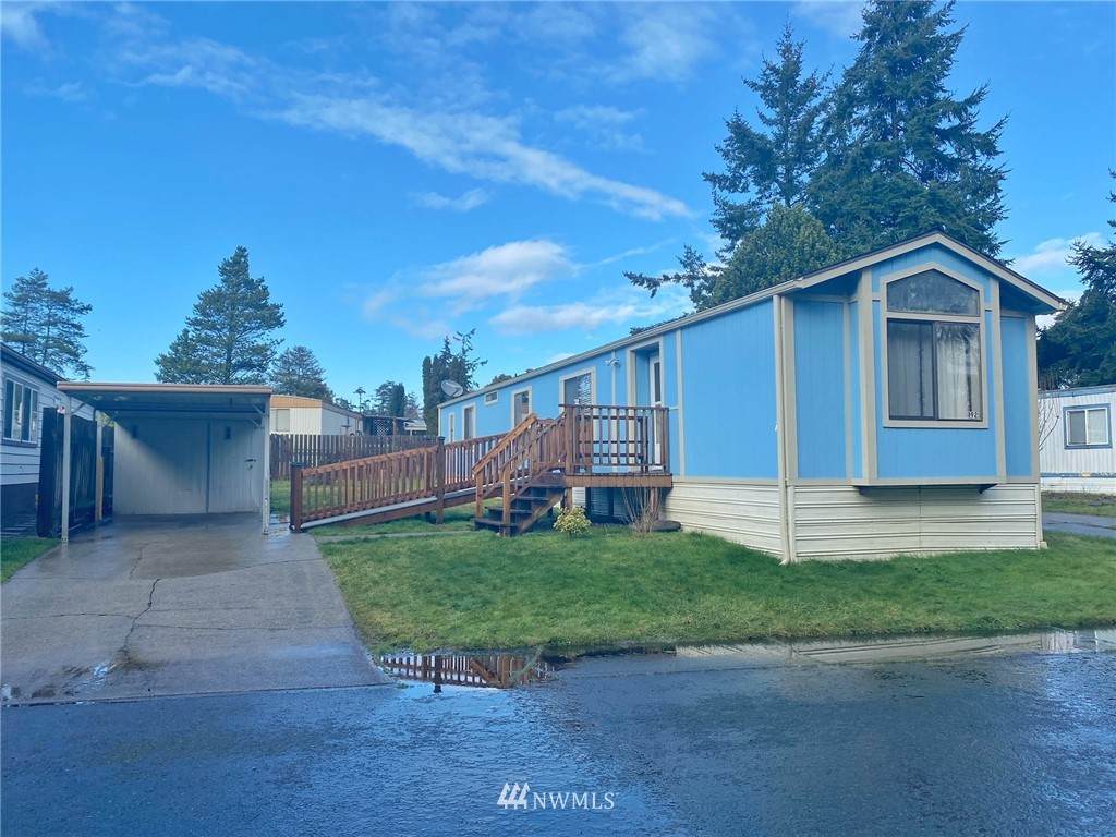 700 Crosby Ave - Photo 1