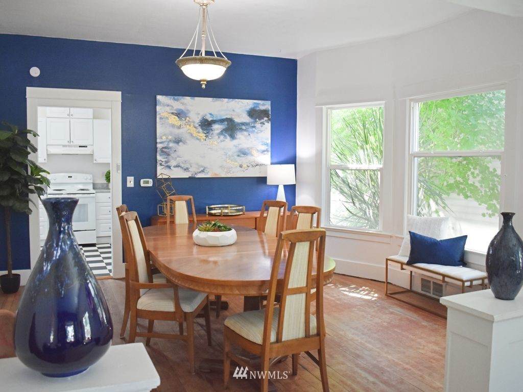 819 50th Street - Photo 1