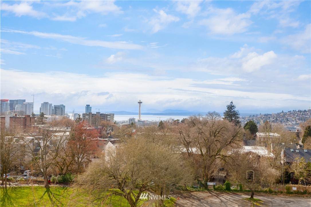 750 11th Avenue - Photo 1