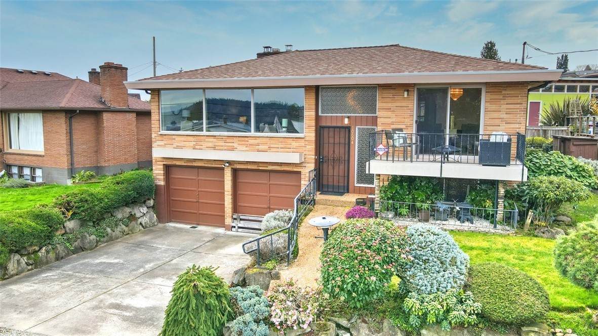 10604 Woodley Avenue - Photo 1