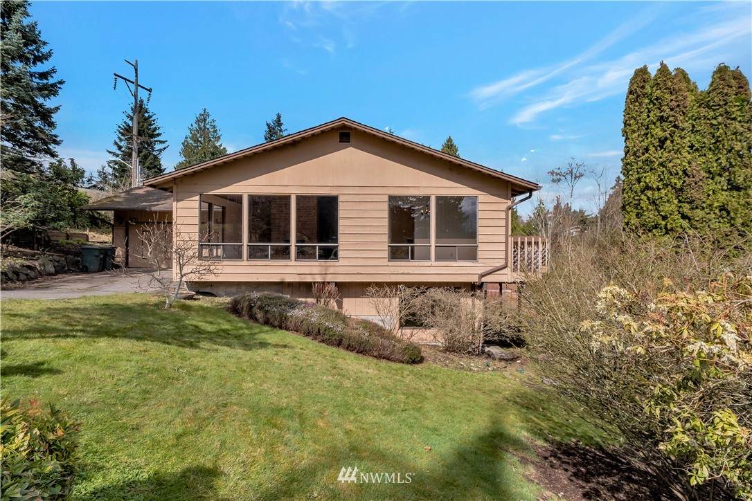 19428 65th Place - Photo 1
