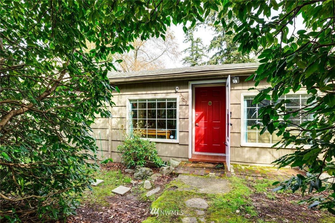 3209 Donovan - Photo 1