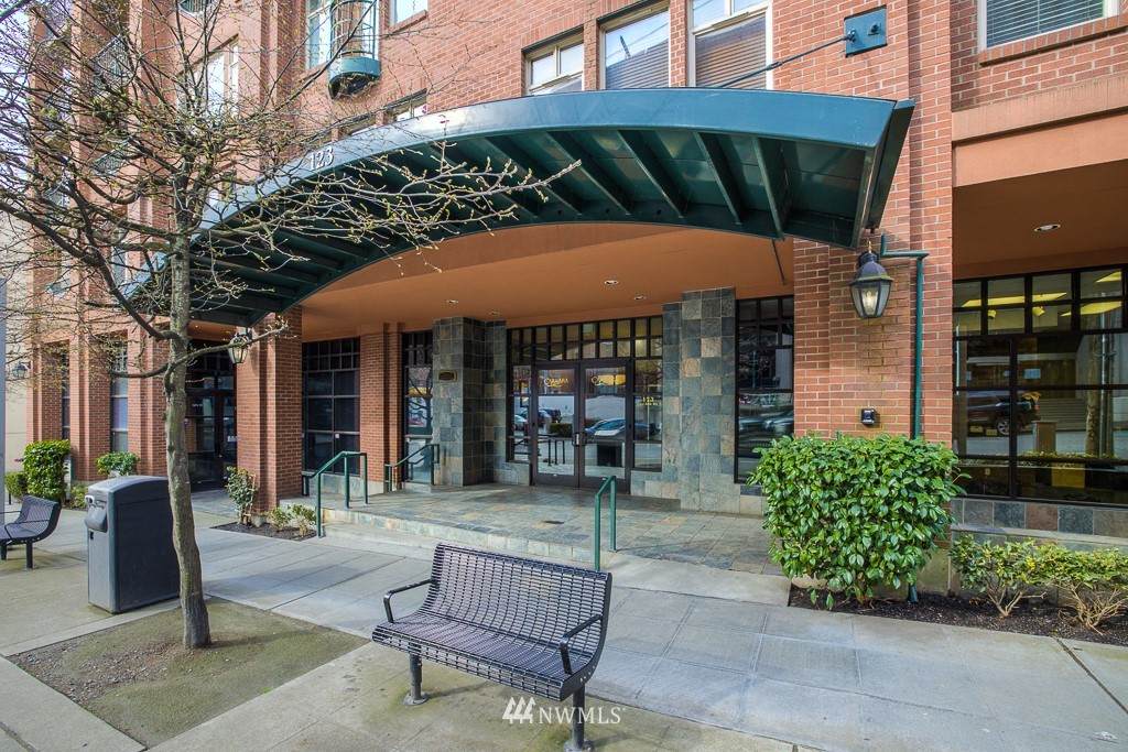 123 Queen Anne Avenue - Photo 1