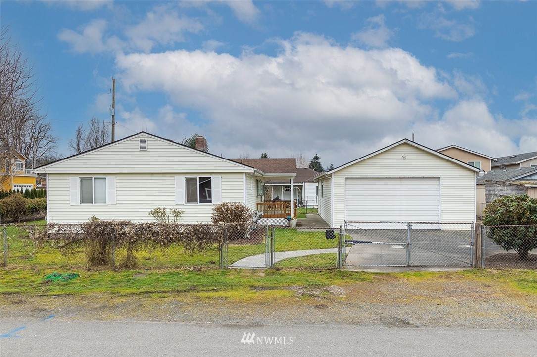 4616 124th Street - Photo 1
