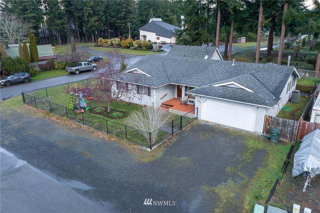 221 Antonie Avenue - Photo 1